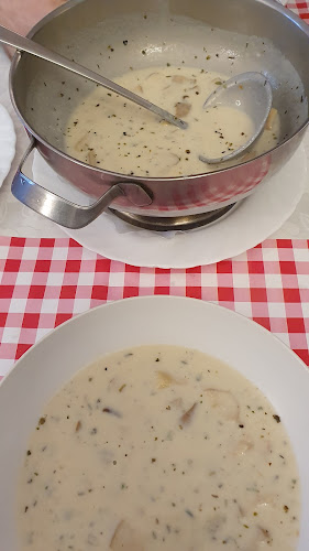 Lovački dom Arnika - Gastronomija i ugostiteljstvo