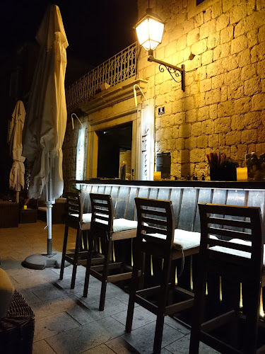 Lambik Bar & Bistro - Gastronomija i ugostiteljstvo