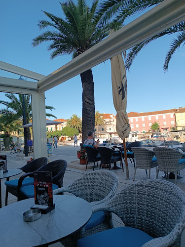 Porat 26, 21400, Supetar