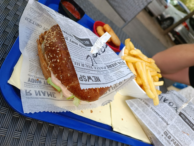 Comentarii opinii despre Famoso Food