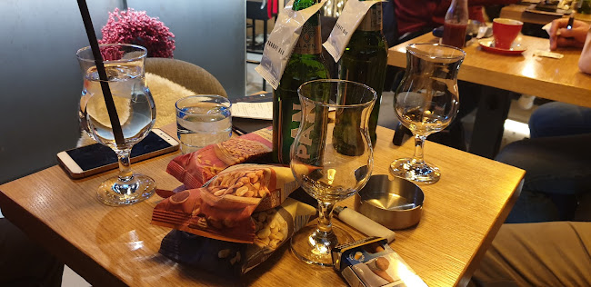 Comentarii opinii despre Pokorny Bar