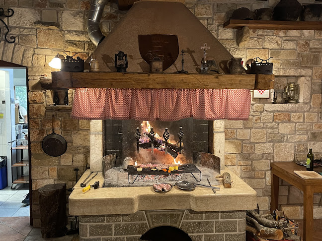 Agroturizam Radešić - Gastronomija i ugostiteljstvo