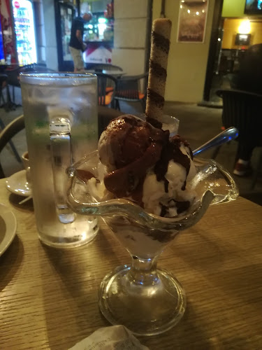 Tri jagode - slastičarna i pizzeria - Gastronomija i ugostiteljstvo