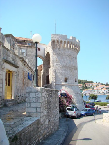 Prolaz Tri Sulara 6, 20260, Korčula