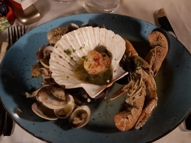 Comentarii opinii despre Bistro Yacht club