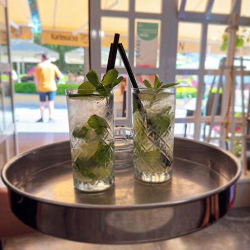 Opinii despre Caffe Bar "Van" Dubrovnik în Dubrovnik - Gastronomija i ugostiteljstvo