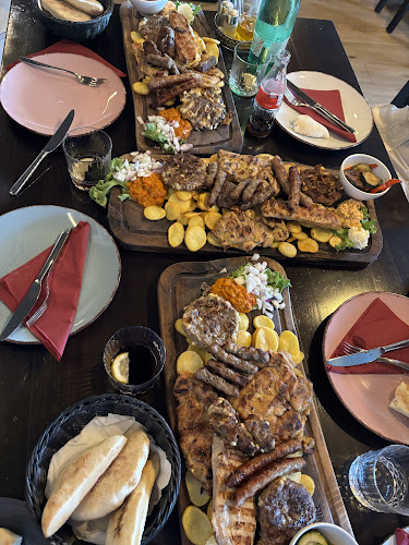 Ul. Vladimira Nazora 1B, 21300, Makarska