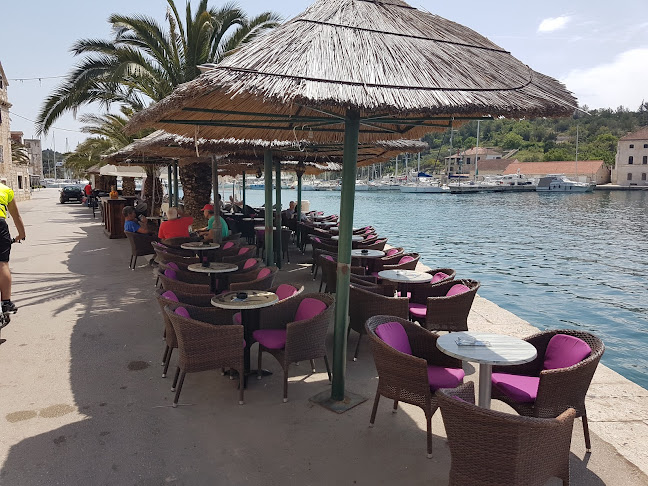 Opinii despre Cafe Bar Mille Naves în Milna - Gastronomija i ugostiteljstvo