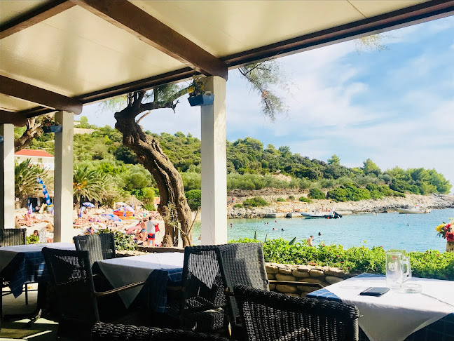 Plaža Pokonji dol, 21450, Hvar