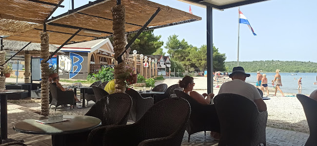 Opinii despre Caffe bar "Balun" în Pirovac - Gastronomija i ugostiteljstvo