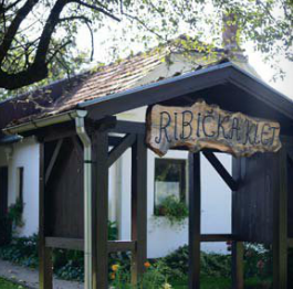 Ribička klet Rengel - Gastronomija i ugostiteljstvo