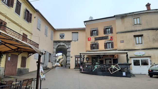 Caffe bar Loža - Gastronomija i ugostiteljstvo