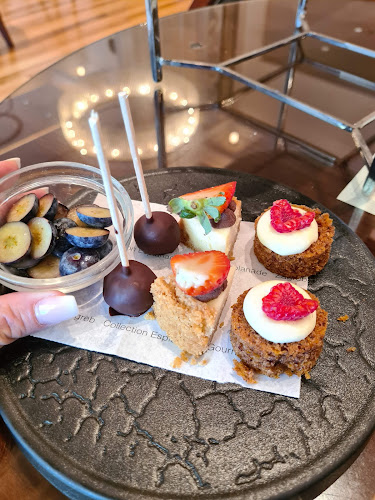 Esplanade 1925 Lounge & Cocktail Bar