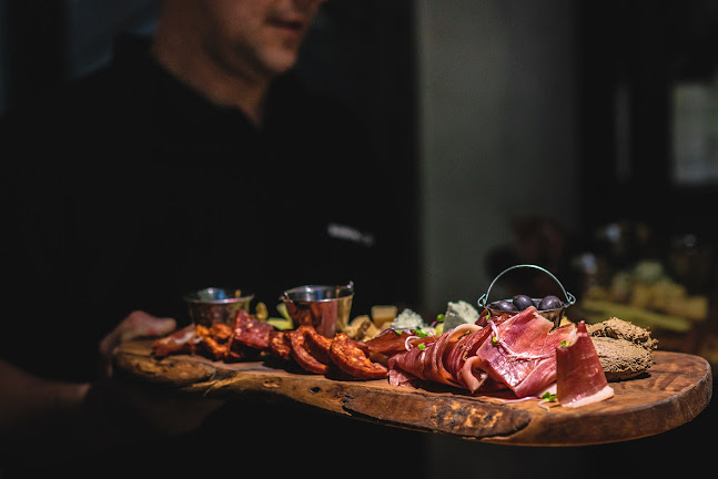 Ul. Majstora Radovana 2, 21000, Split