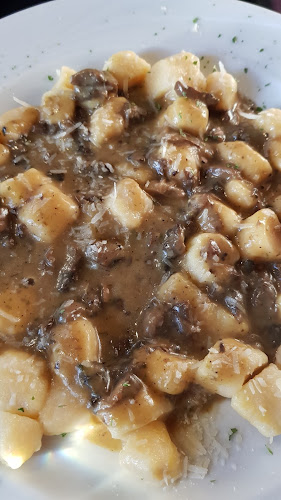 Konoba Oprtalj - Gastronomija i ugostiteljstvo