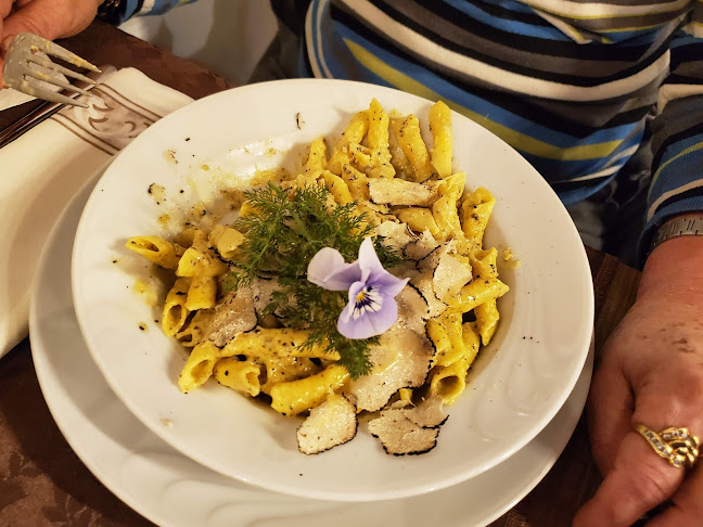 Unnamed Road, 52475, Crveni Vrh