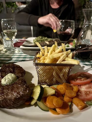 Ul. Nadbiskupa Vicka Zmajevića 2, 23000, Zadar