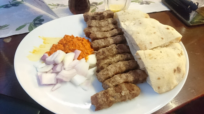 Luja Adamovića BB, 52210, Rovinj