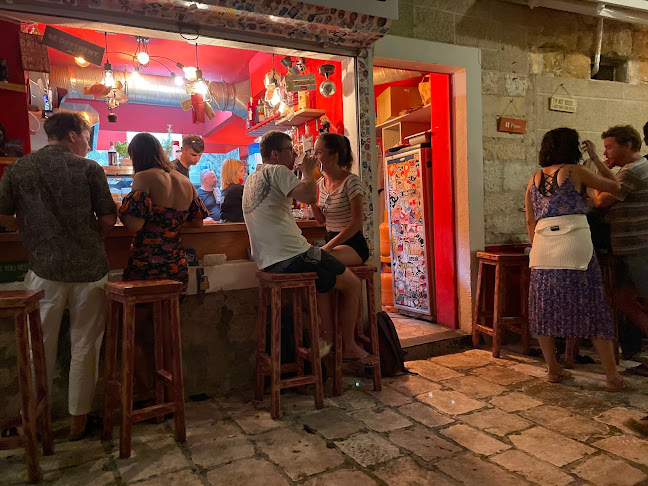 LOLA Bar & Street food - Gastronomija i ugostiteljstvo