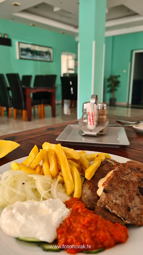 Opinii despre Bistro Mali raj în Vukovar - Gastronomija i ugostiteljstvo