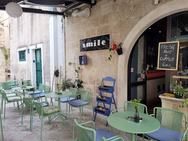 Smile Bar - Gastronomija i ugostiteljstvo