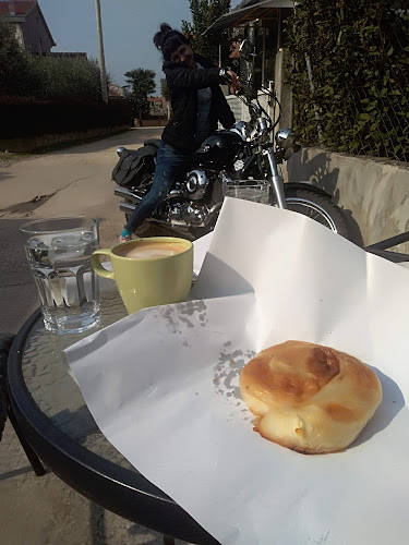 Comentarii opinii despre Rock caffe D8