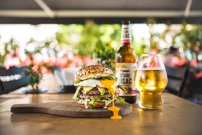 Submarine Burger Radnička - Gastronomija i ugostiteljstvo