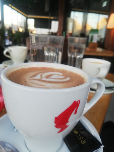 Opinii despre EscoBar caffe&lounge în Dugo Selo - Gastronomija i ugostiteljstvo
