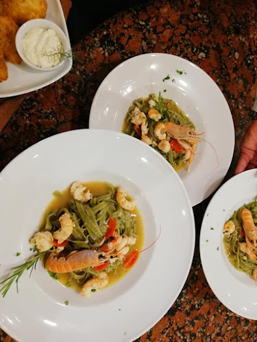 Restoran "Stari grad 02" - Gastronomija i ugostiteljstvo