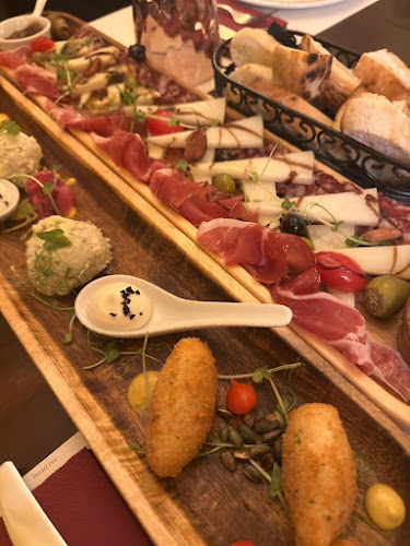 Konoba Matoni - Gastronomija i ugostiteljstvo