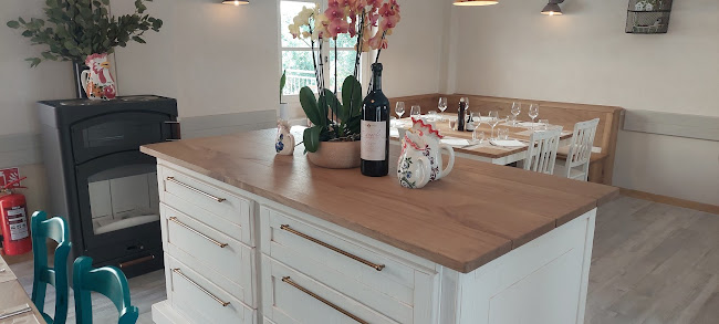 Restoran Zlatno Krilo - Gastronomija i ugostiteljstvo