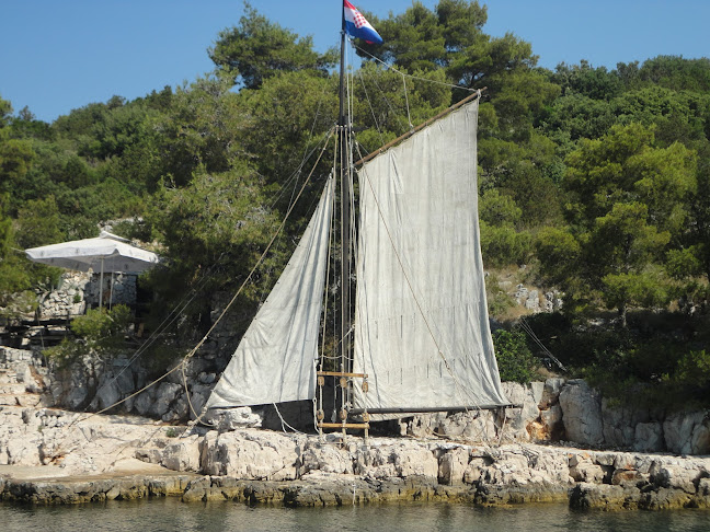 Rt Mlaki rat 1, 21460, Stari Grad