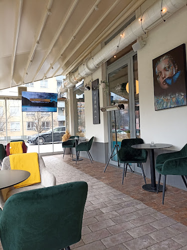 Comentarii opinii despre Imperia Coffee & Wine Bar