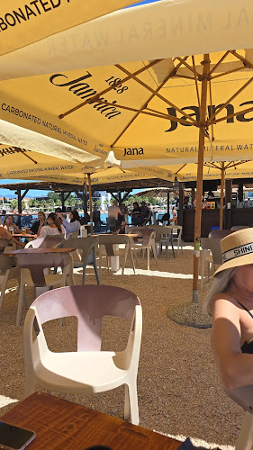 Opinii despre Beach Bar Laganini not working 2024 în Novalja - Gastronomija i ugostiteljstvo