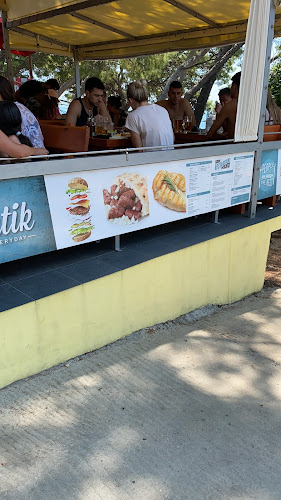 80, Trg Alojzija Stepinca, 21322, Brela