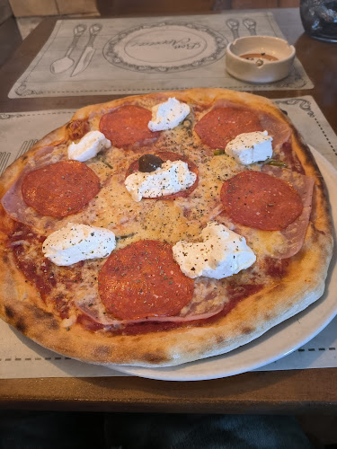 Opinii despre Gentleman pizza în Zagreb - Gastronomija i ugostiteljstvo