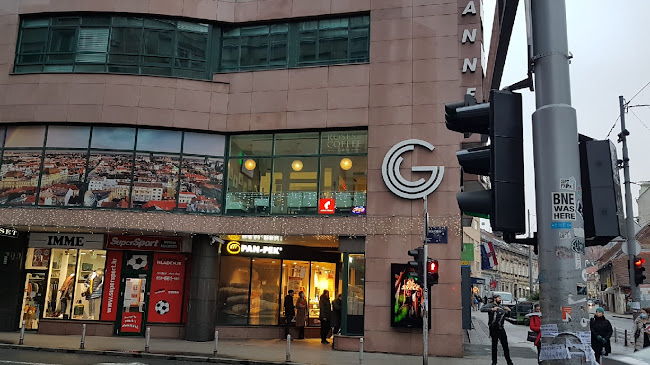 Roses & Coffee caffe bar