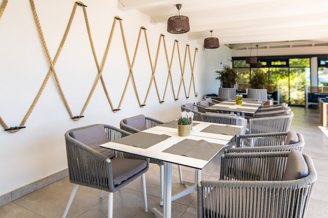 Yacht Bar & Restaurant - Gastronomija i ugostiteljstvo