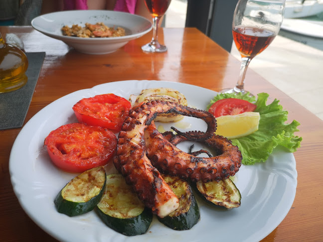 Opinii despre Gusarska Luka în Sućuraj - Gastronomija i ugostiteljstvo