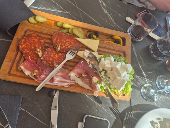 Restaurant Gardens - Gastronomija i ugostiteljstvo