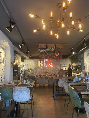 Majinova 5, 22243, Murter