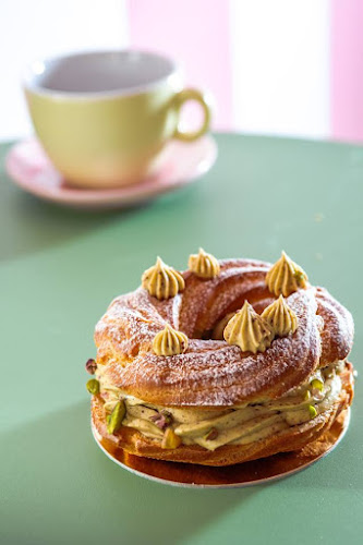 Oš Kolač - Artisan Cakes and Pastries