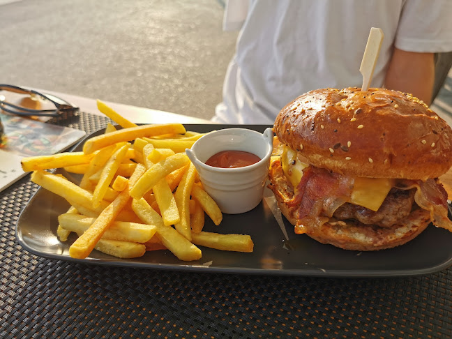 Grill bar Dvor - Gastronomija i ugostiteljstvo