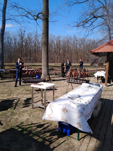 Lovački dom Kunjevci - Gastronomija i ugostiteljstvo