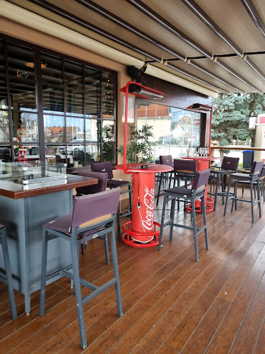 Caffe Bar Roses - Gastronomija i ugostiteljstvo