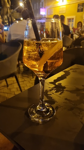 AUGUSTA WINE & CHAMPAGNE BAR - Gastronomija i ugostiteljstvo