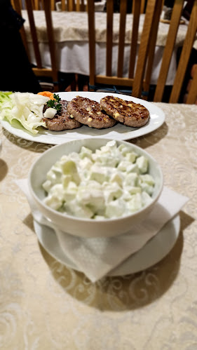 Tvornica Pljeskavica Kosta - Kod Koste - Gastronomija i ugostiteljstvo