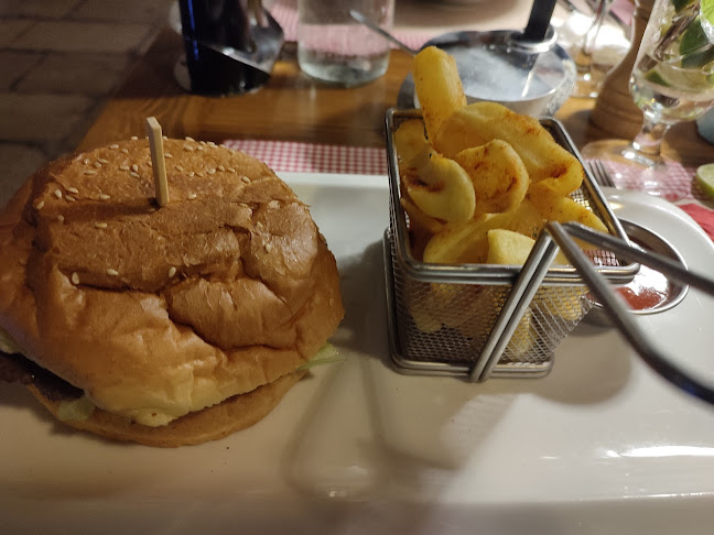 Comentarii opinii despre Mama's Pot Tavern