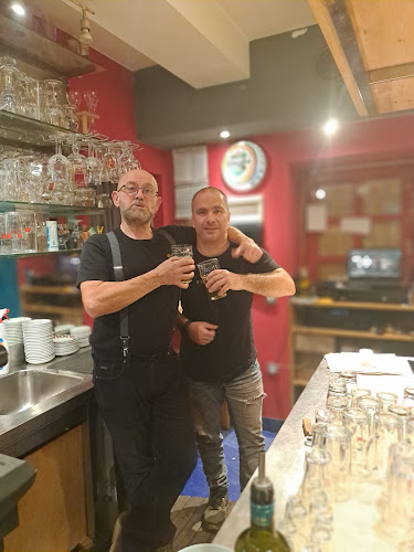 Comentarii opinii despre Cherry Tree (Fantasy&Beer Pub)