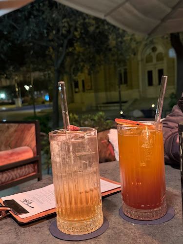 Opinii despre Teatro Lounge Bar în Rijeka - Gastronomija i ugostiteljstvo